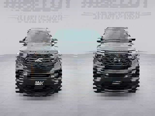 Used 2023 Ford Explorer XLT w/ Equipment Group 202A image 8