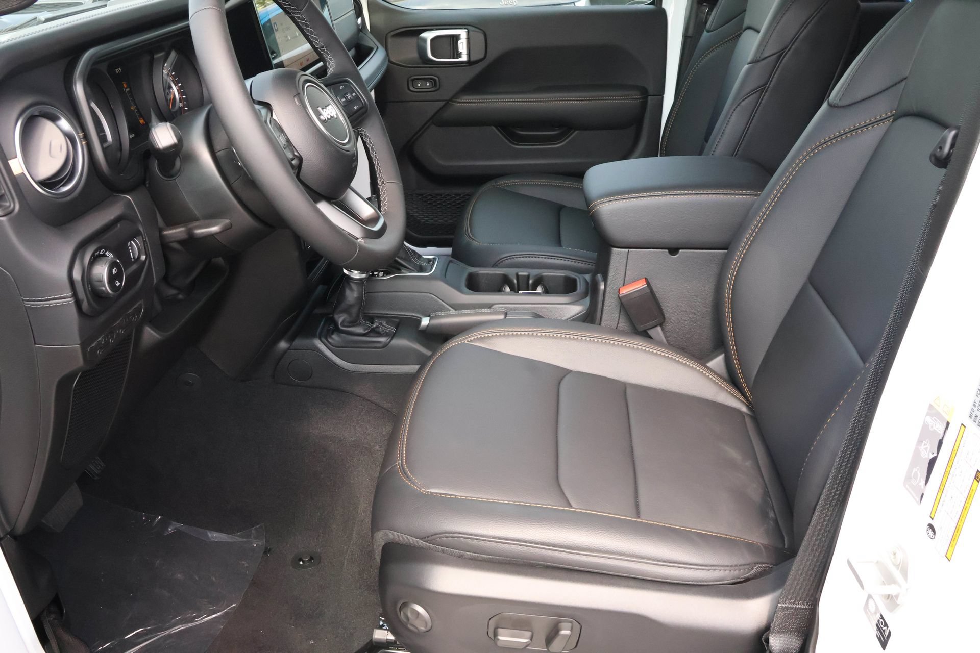 New 2026 Jeep Gladiator Sport AWD/4WD image 4
