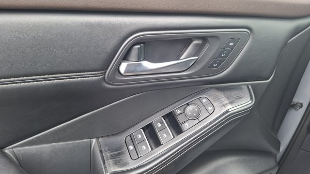 Certified 2023 Nissan Rogue SL w/ SL Premium Package AWD/4WD image 17