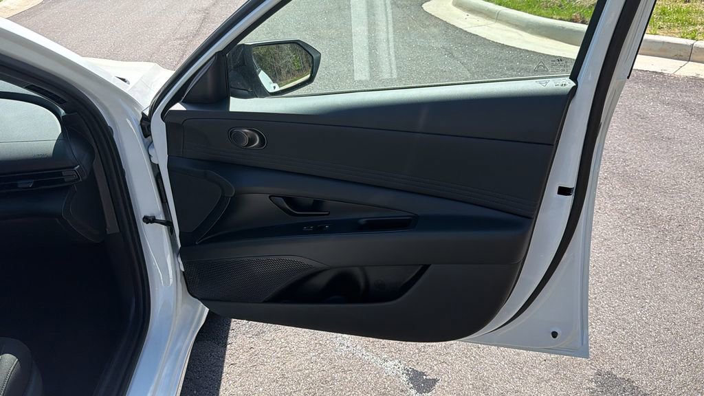 New 2026 Hyundai Elantra Sport image 14