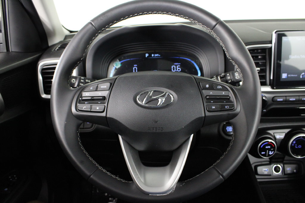 Certified 2026 Hyundai Venue SEL FWD image 27