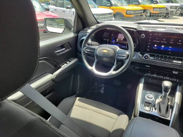 Used 2023 Chevrolet Colorado LT w/ LT Convenience Package II AWD/4WD image 13
