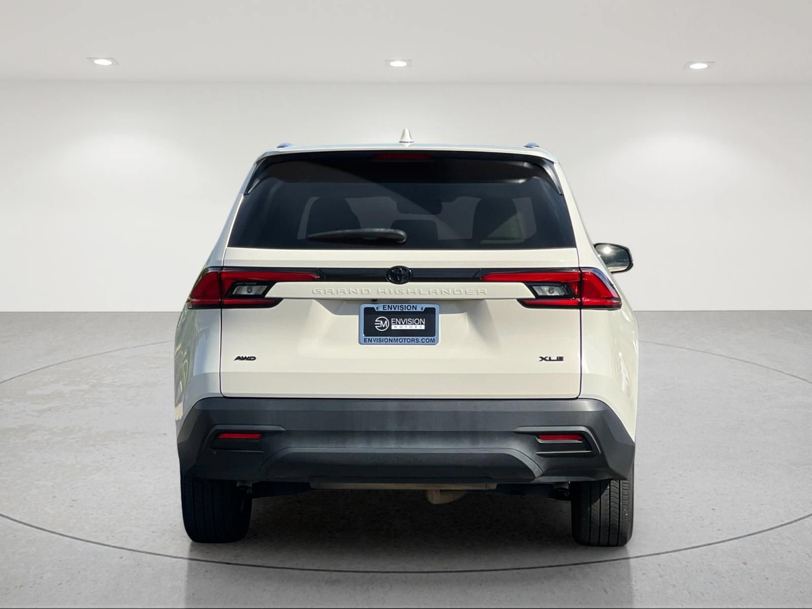 Used 2024 Toyota Grand Highlander AWD image 4