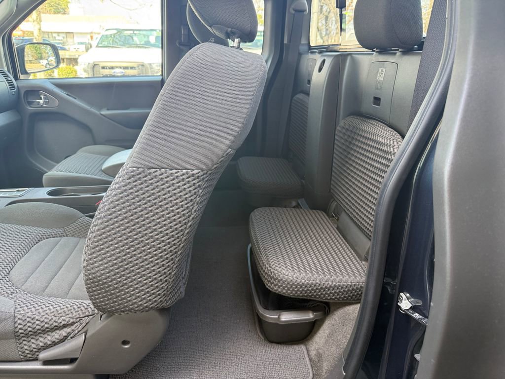 Used 2017 Nissan Frontier SV image 20