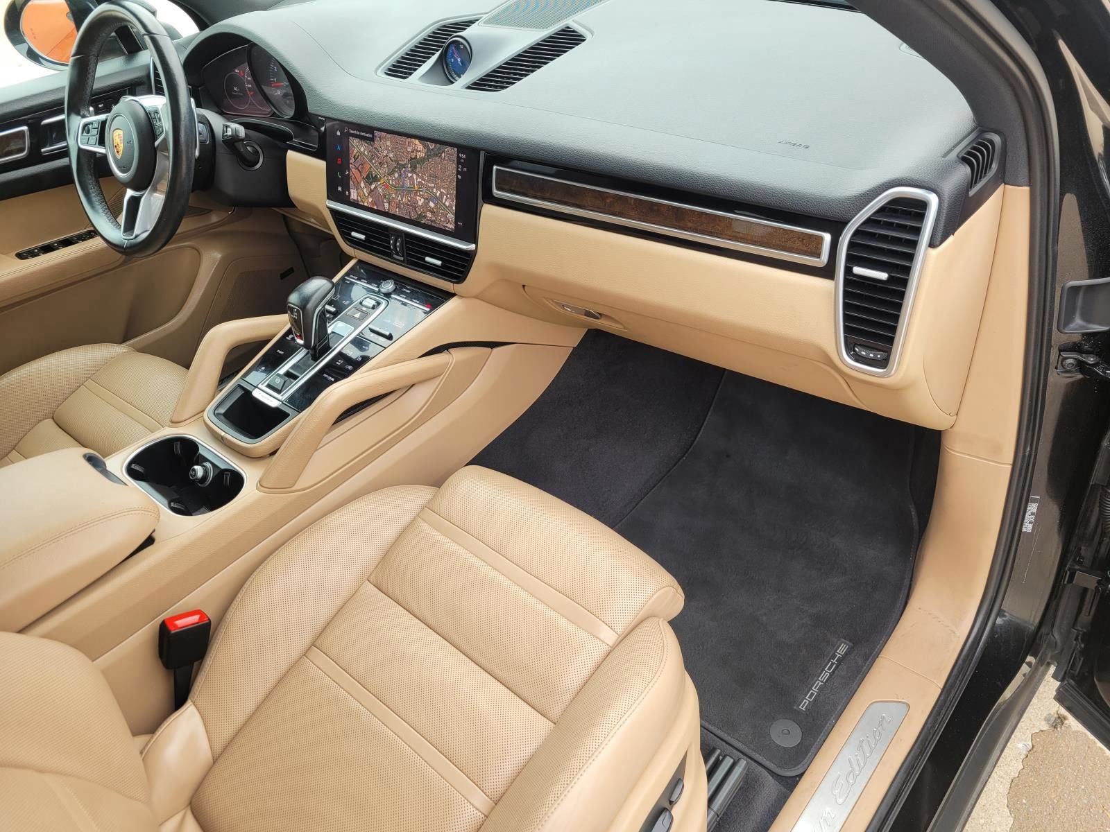 Used 2023 Porsche Cayenne Platinum Edition AWD/4WD image 11