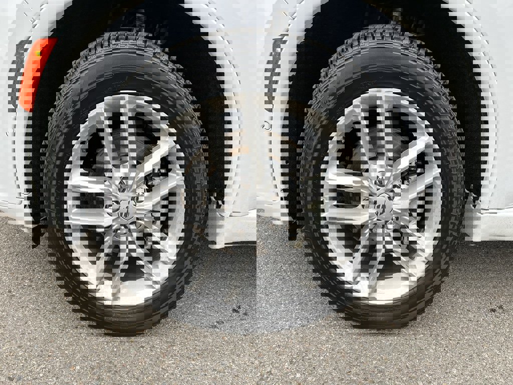 Used 2025 Dodge Durango GT image 9