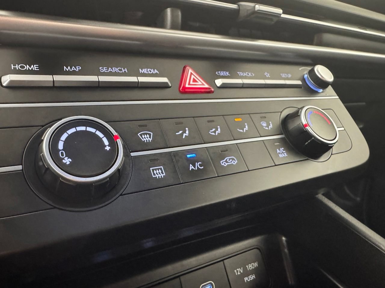 Used 2025 Hyundai Tucson SE FWD image 27