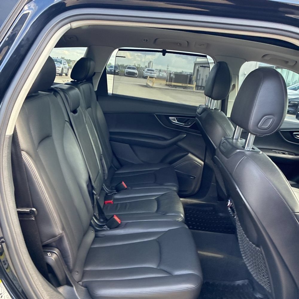 Used 2017 Audi Q7 3.0T Prestige AWD/4WD image 12