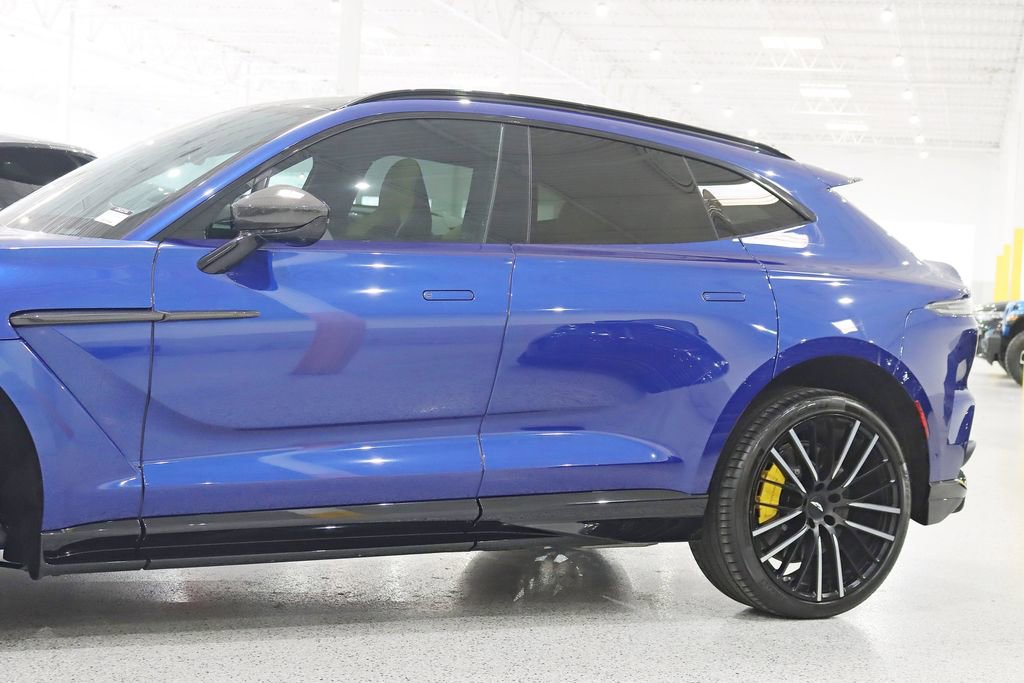 Used 2023 Aston Martin DBX 707 image 4