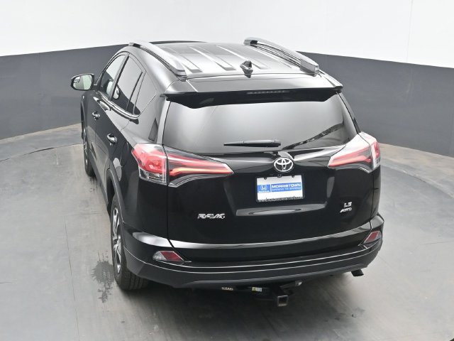 Used 2018 Toyota RAV4 LE w/ All Weather Liner Package AWD/4WD image 21