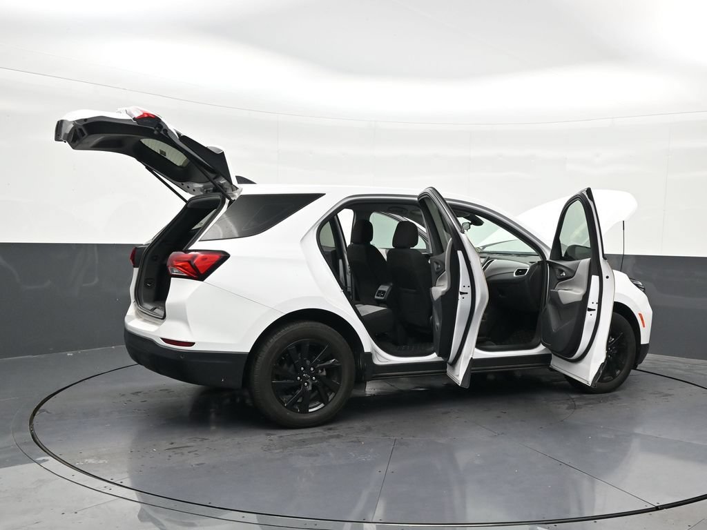 Used 2024 Chevrolet Equinox LS w/ Sport Edition FWD image 31