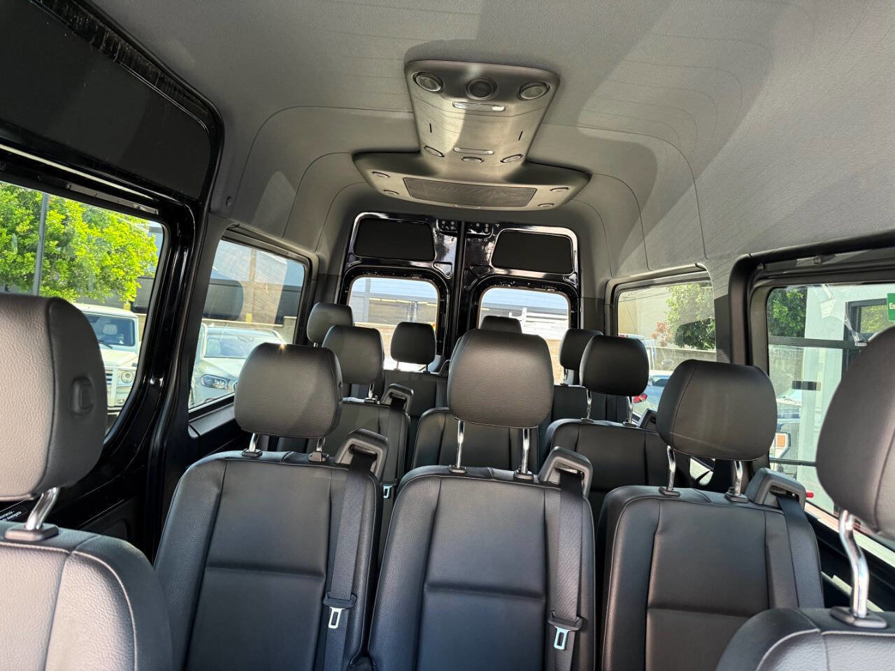 Used 2022 Mercedes-Benz Sprinter 2500 image 25