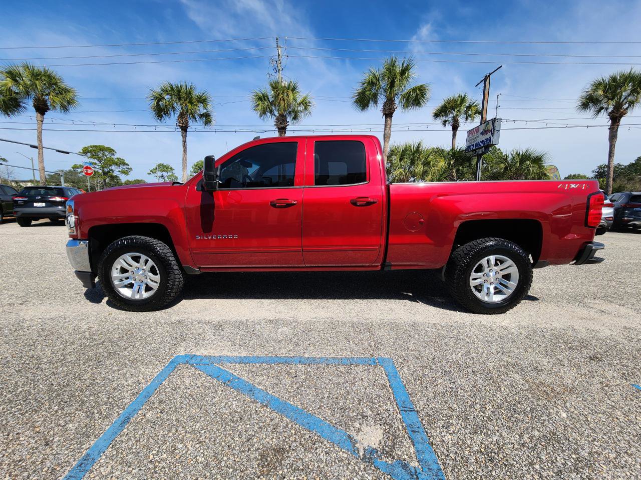 Used 2019 Chevrolet Silverado 1500 LT w/ All Star Edition image 2