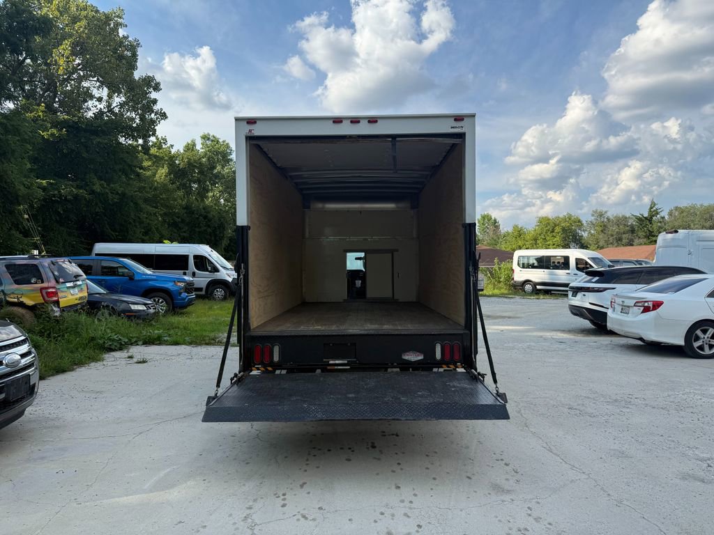 Used 2016 Ford E-450 and Econoline 450 Super Duty image 14