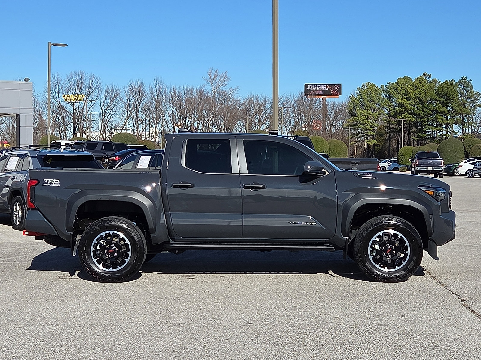 Used 2024 Toyota Tacoma TRD Off-Road image 6