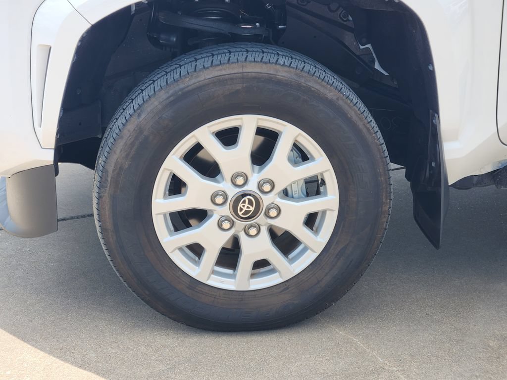 Used 2025 Toyota Tacoma SR5 RWD image 10