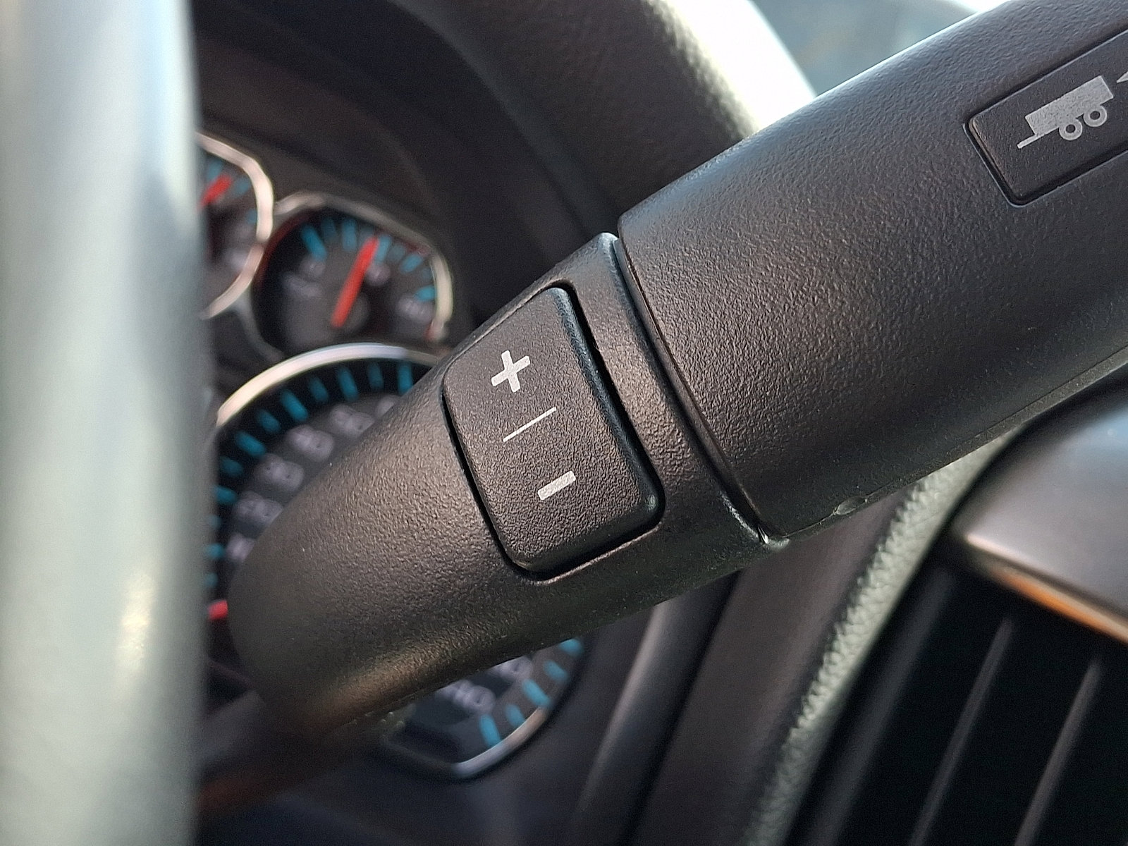 Used 2018 Chevrolet Silverado 1500 LT w/ All Star Edition image 27