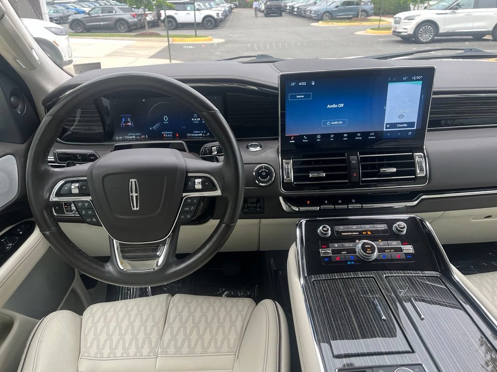 Used 2022 Lincoln Navigator L Black Label AWD/4WD image 19
