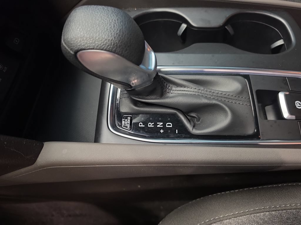 Used 2019 Hyundai Santa Fe SE FWD image 29