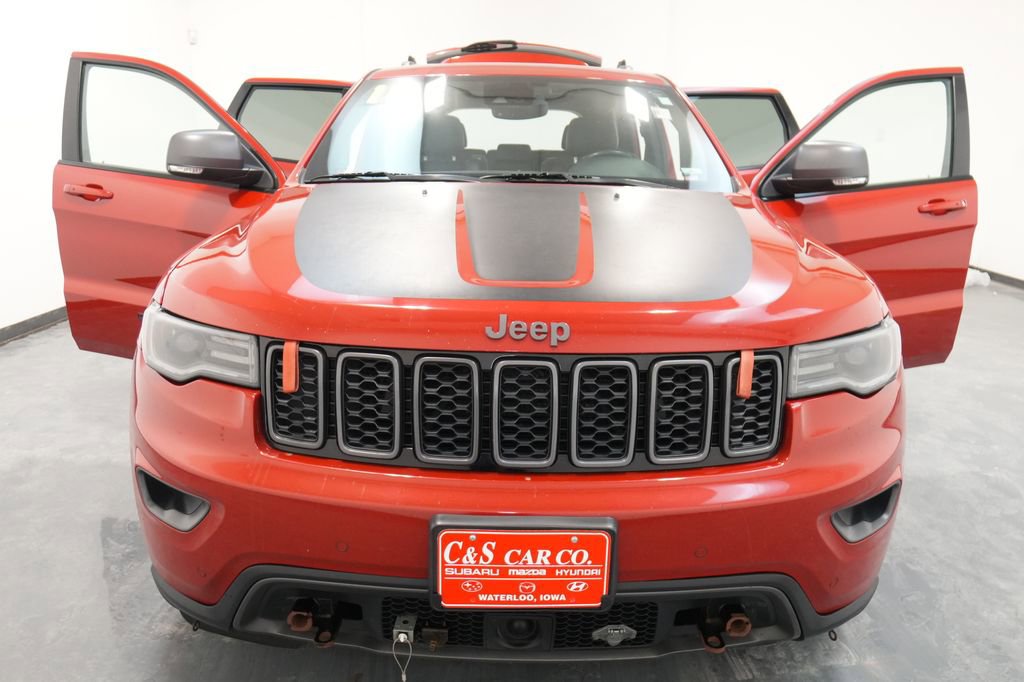 Used 2018 Jeep Grand Cherokee Trailhawk w/ Trailhawk Luxury Group image 34