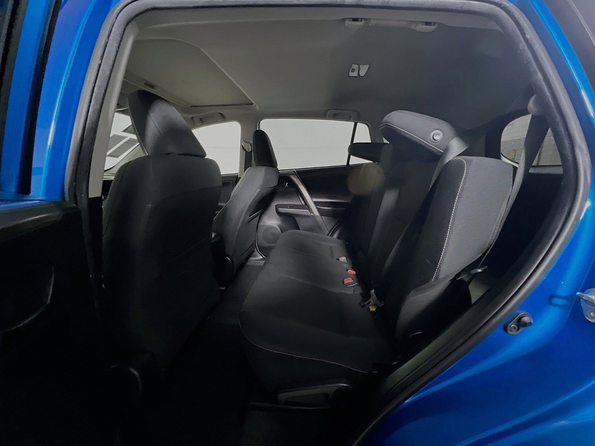 Used 2018 Toyota RAV4 XLE FWD image 29
