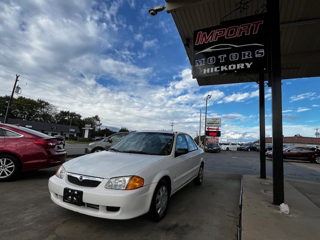 Used 2000 MAZDA Protege LX image 1