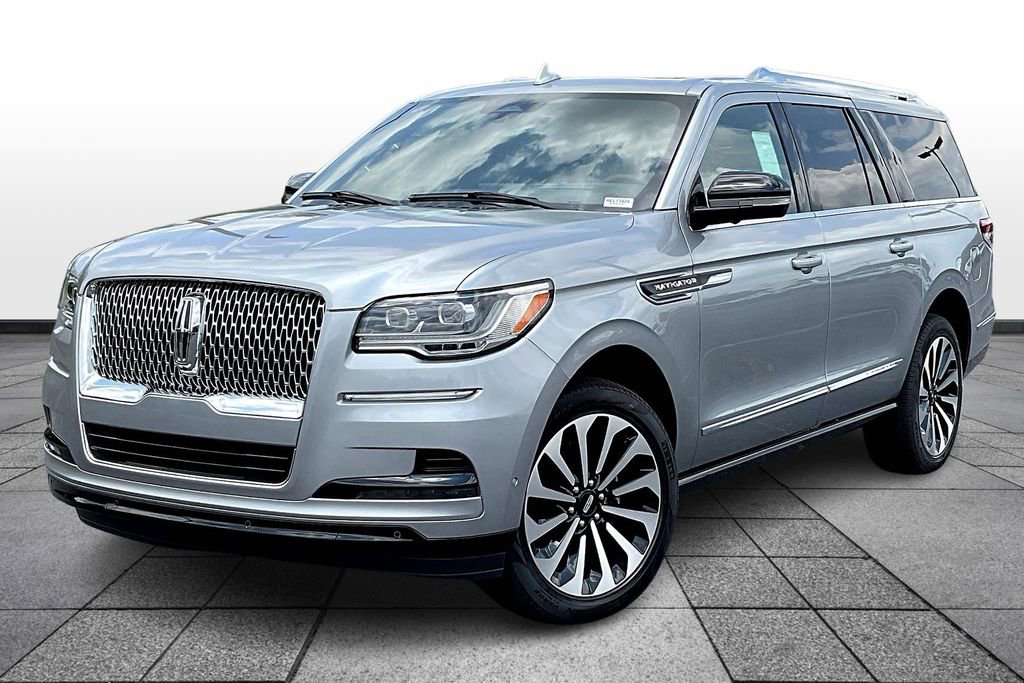 New 2024 Lincoln Navigator L Reserve AWD/4WD image 2