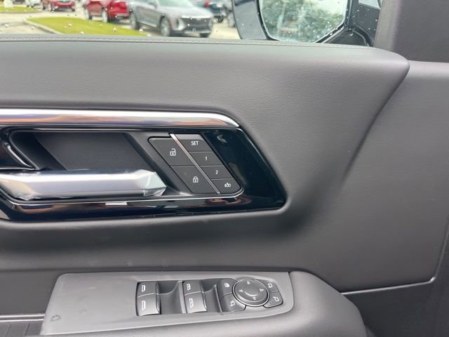 New 2026 Chevrolet Suburban Premier image 17