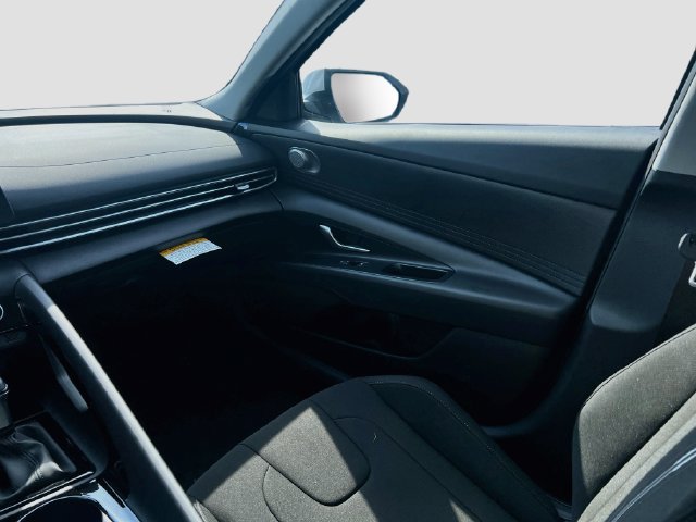 New 2026 Hyundai Elantra Hybrid FWD image 21