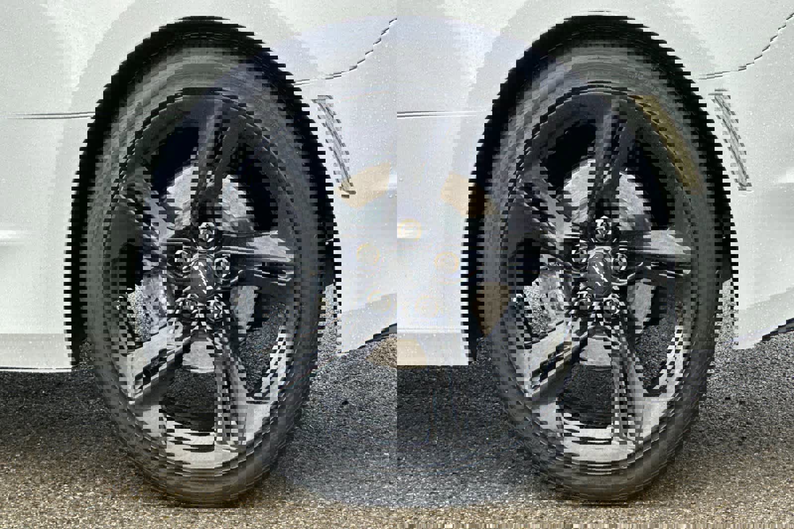 Used 2021 Chevrolet Camaro LT w/ Technology Package RWD image 29