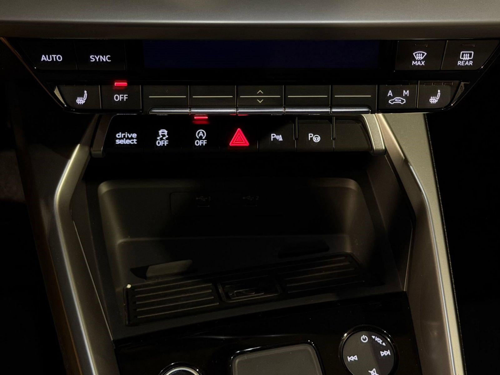 Certified 2024 Audi A3 2.0T Premium w/ Convenience Package FWD image 18