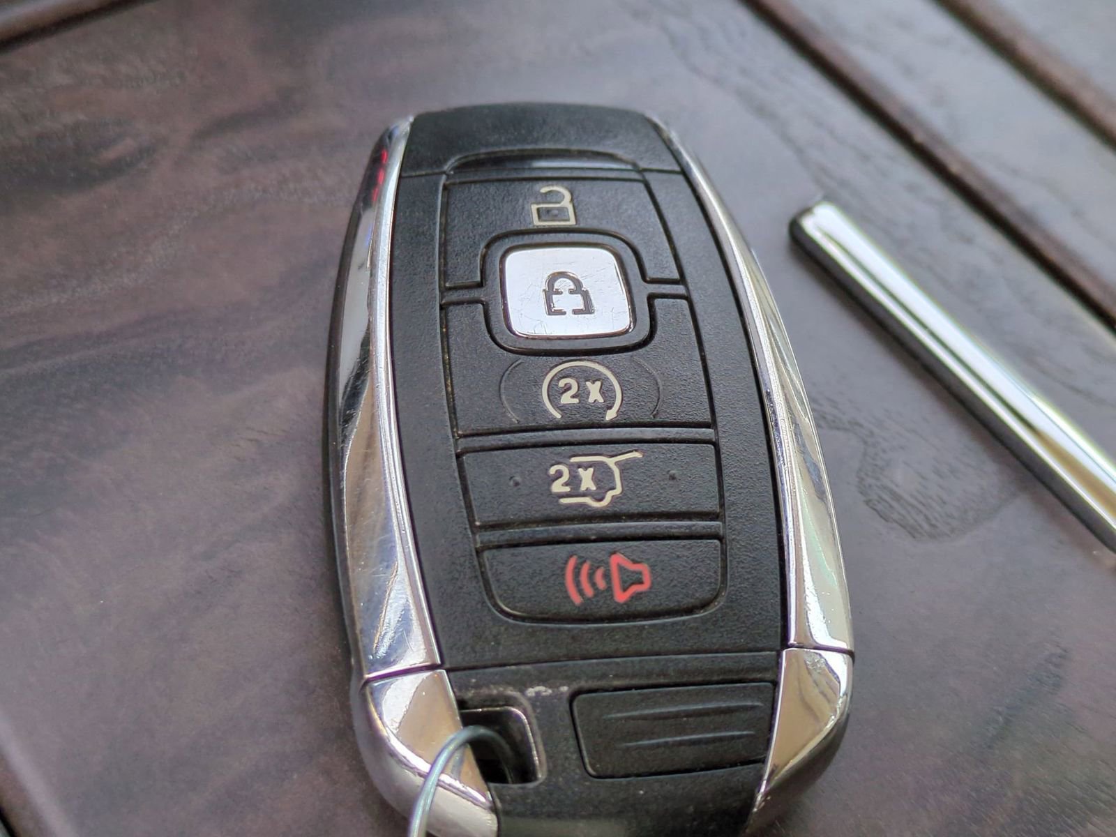 Used 2018 Lincoln Navigator L Reserve w/ Technology Package image 42