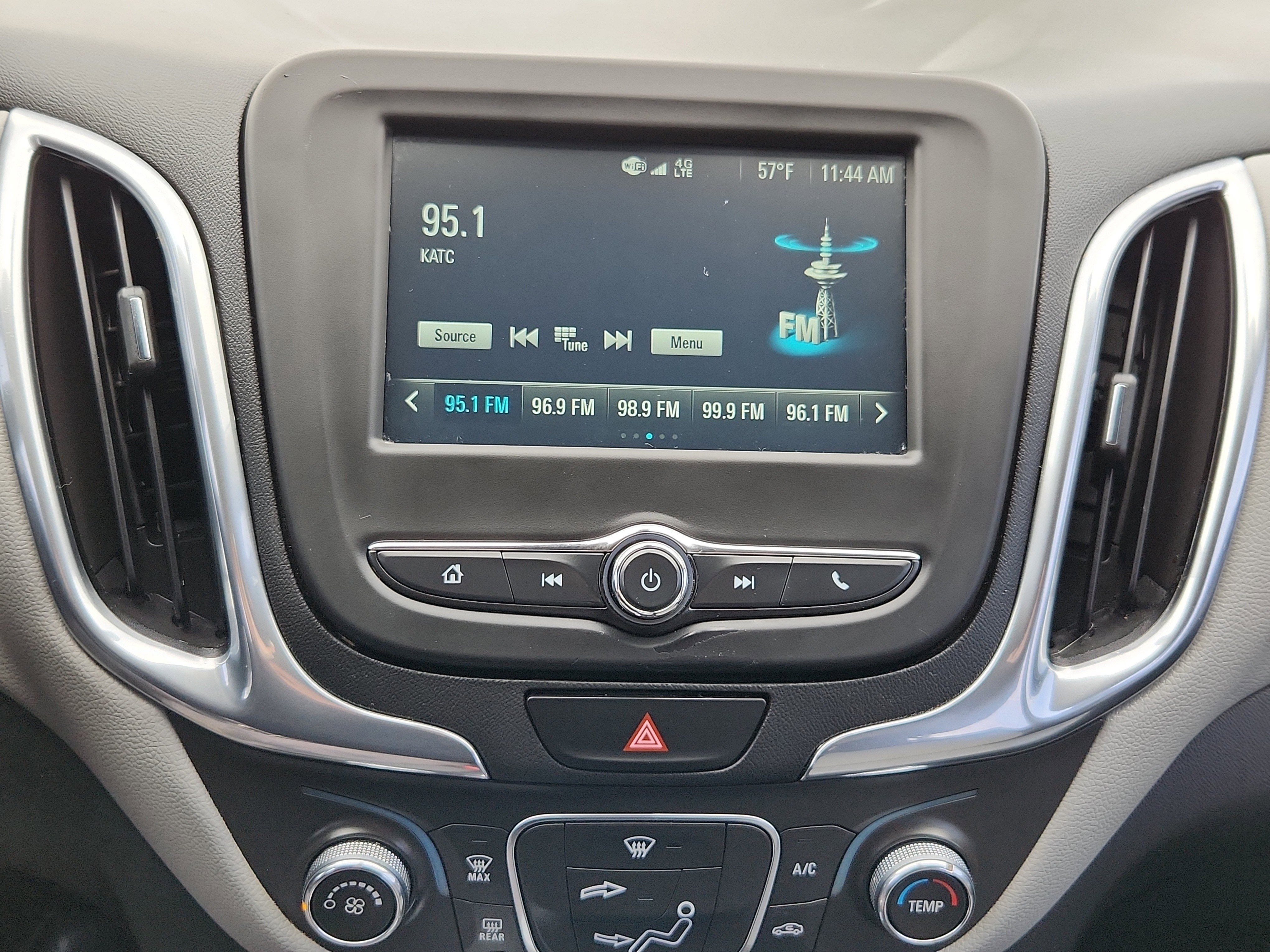 Used 2018 Chevrolet Equinox LS FWD image 20