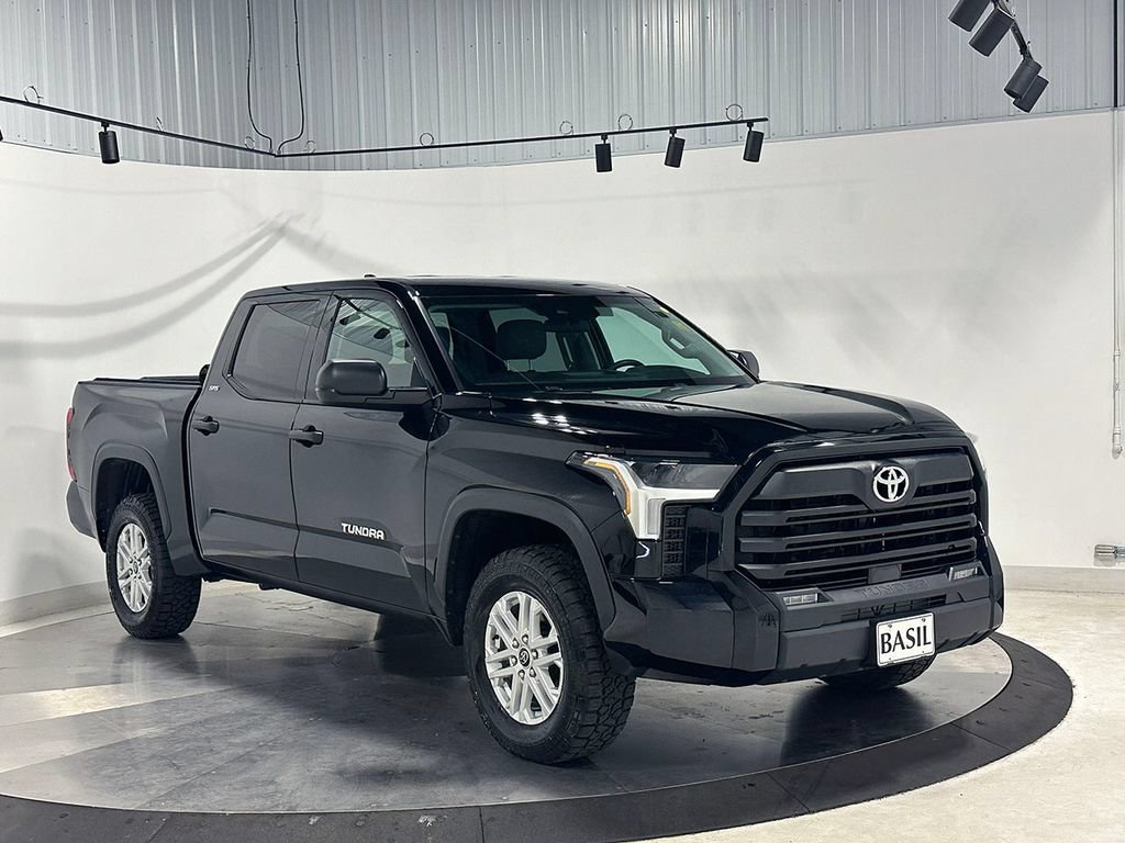 Used 2024 Toyota Tundra SR5 AWD/4WD image 37