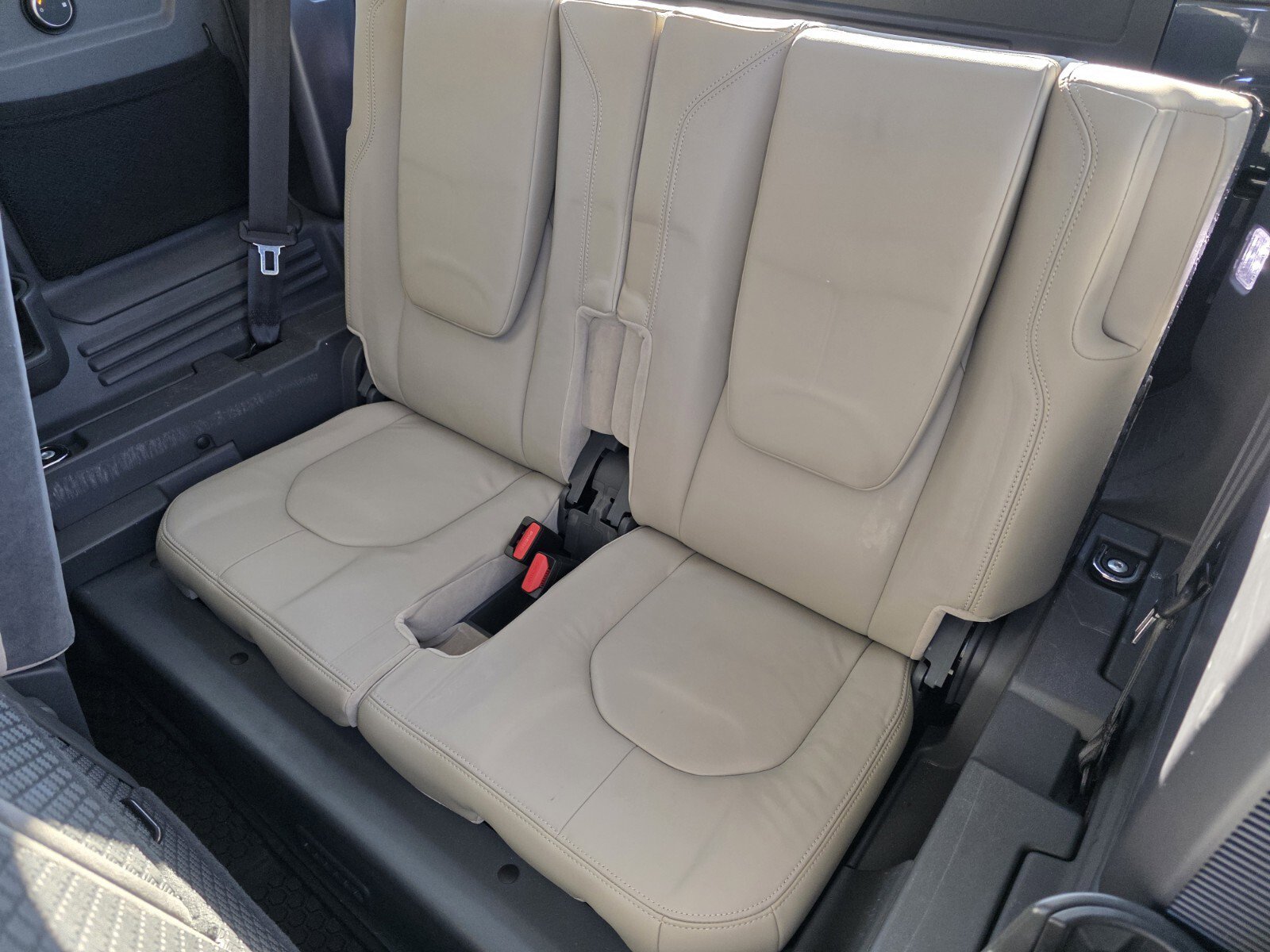 Used 2020 Land Rover Defender 110 HSE image 15