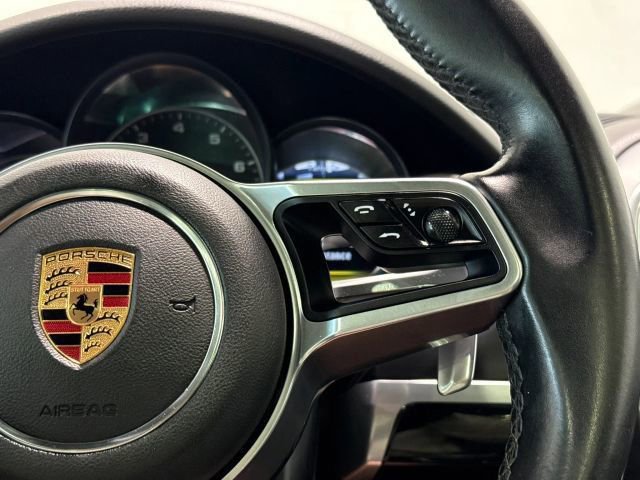Used 2017 Porsche Cayenne Platinum Edition AWD/4WD image 16