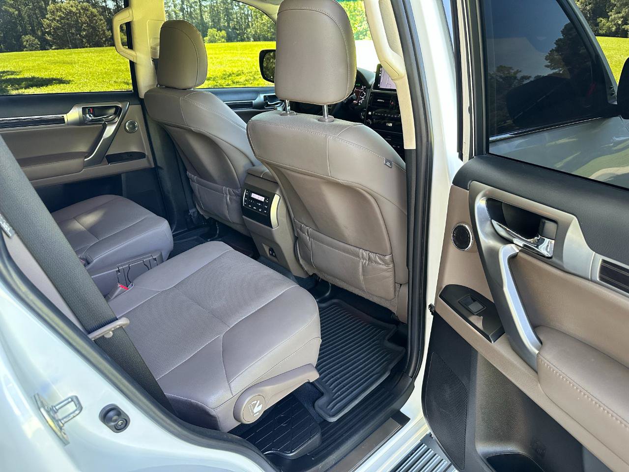 Used 2023 Lexus GX 460 Premium AWD/4WD image 24