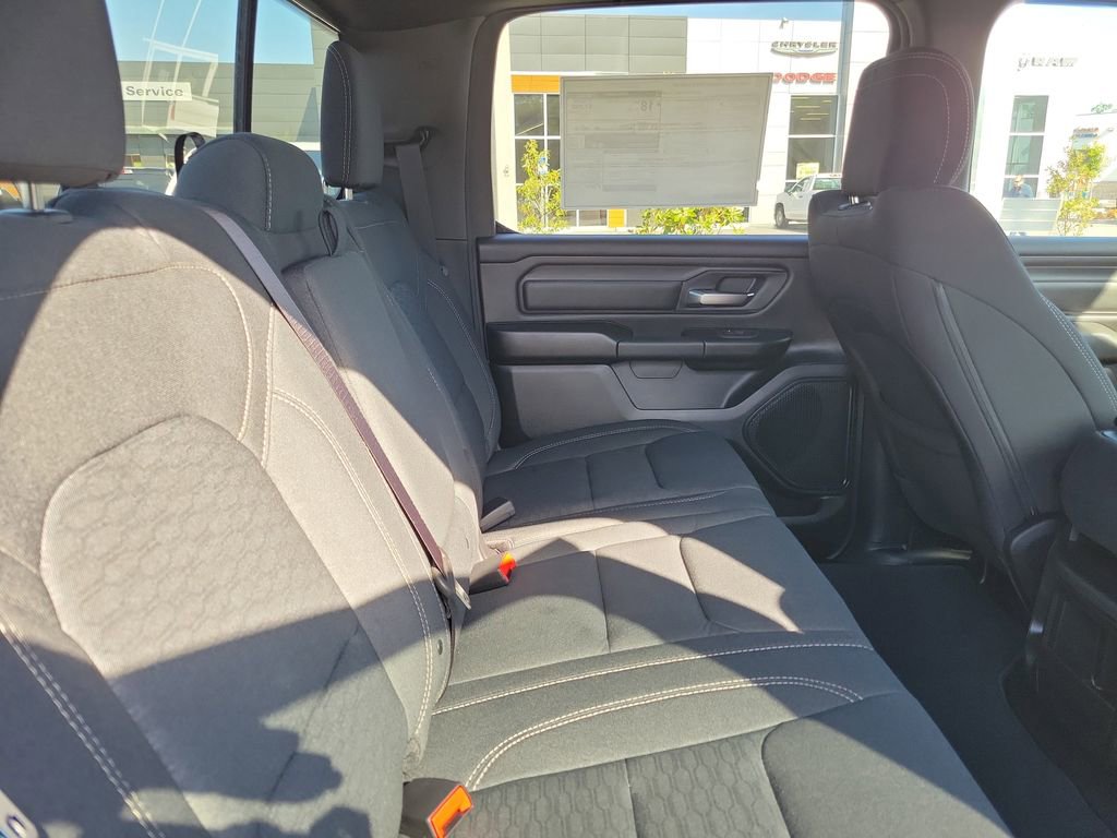 New 2026 RAM 1500 Express AWD/4WD image 28