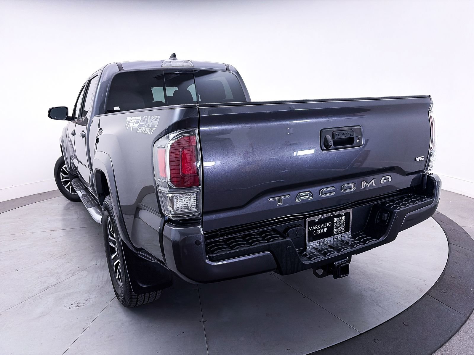 Used 2023 Toyota Tacoma TRD Sport AWD/4WD image 8
