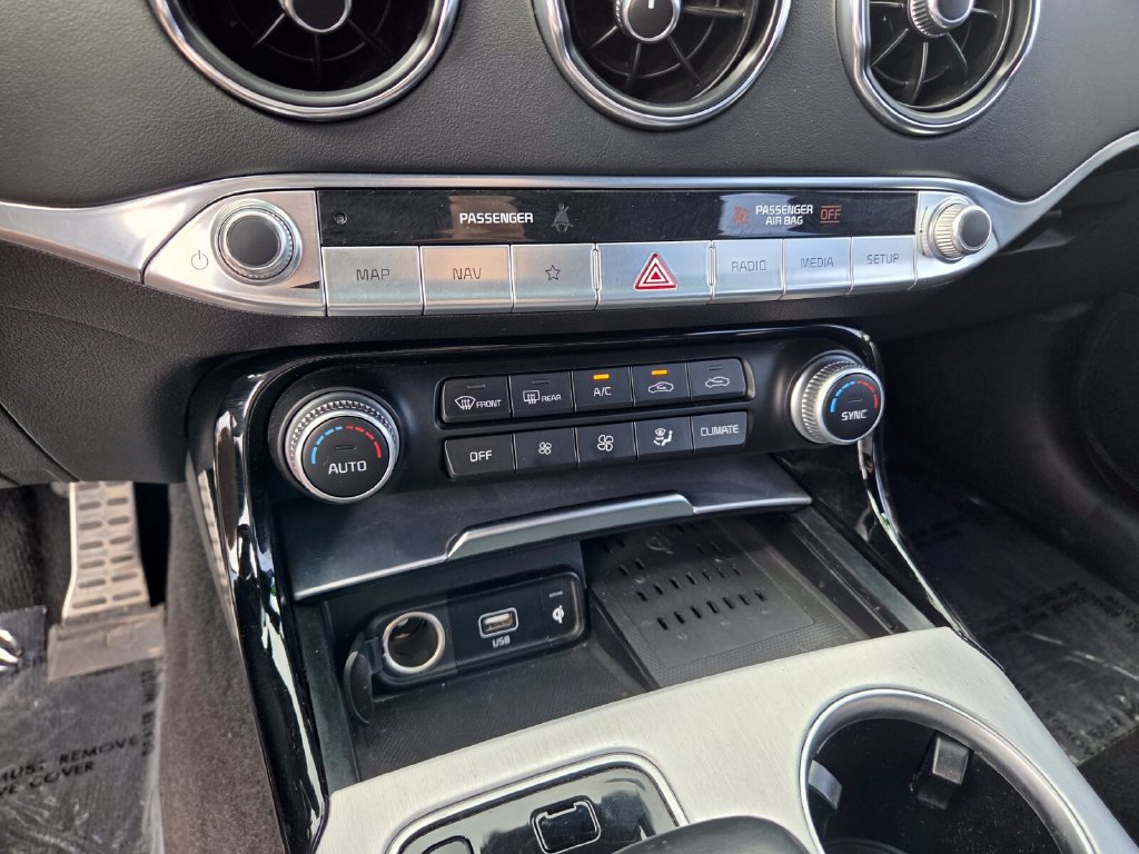 Used 2022 Kia Stinger GT2 AWD/4WD image 27