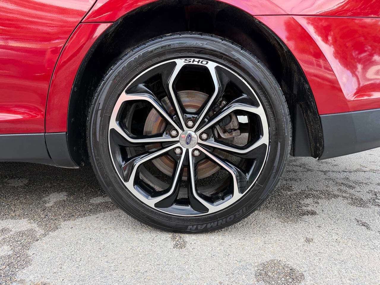 Used 2013 Ford Taurus SHO image 43