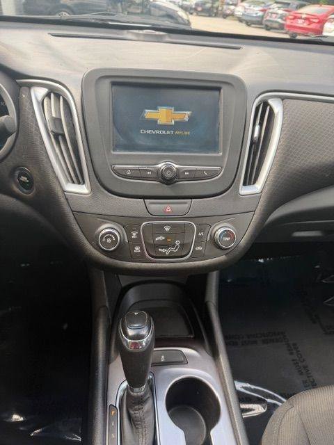 Used 2018 Chevrolet Malibu LS FWD image 16