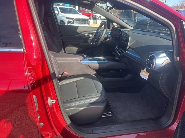 New 2026 Chevrolet Equinox EV LT image 32