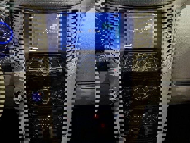 Used 2017 INFINITI QX70 AWD w/ Premium Package image 41