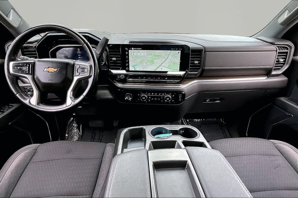 Used 2023 Chevrolet Silverado 1500 LT AWD/4WD image 7