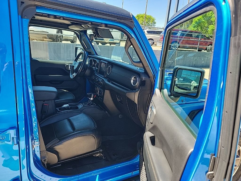 Used 2020 Jeep Gladiator Overland image 17