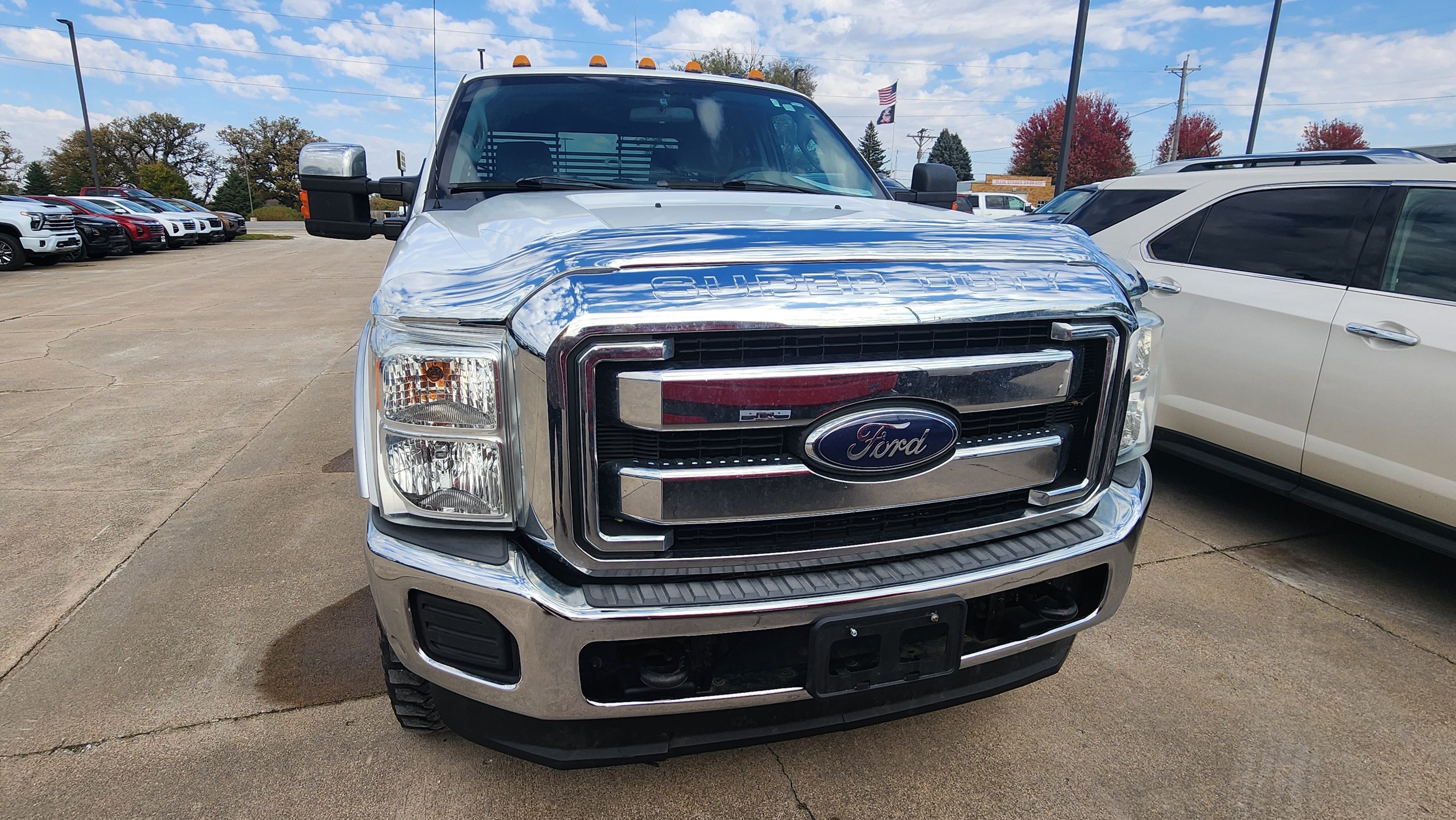 Used 2015 Ford F350 XLT w/ XLT Interior Package AWD/4WD image 2