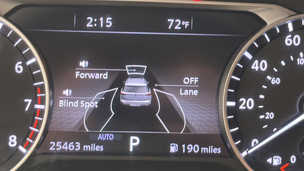 Used 2024 Nissan Pathfinder SL AWD/4WD image 16