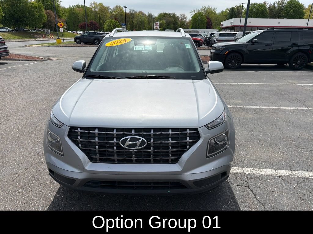 Used 2025 Hyundai Venue SEL FWD image 10