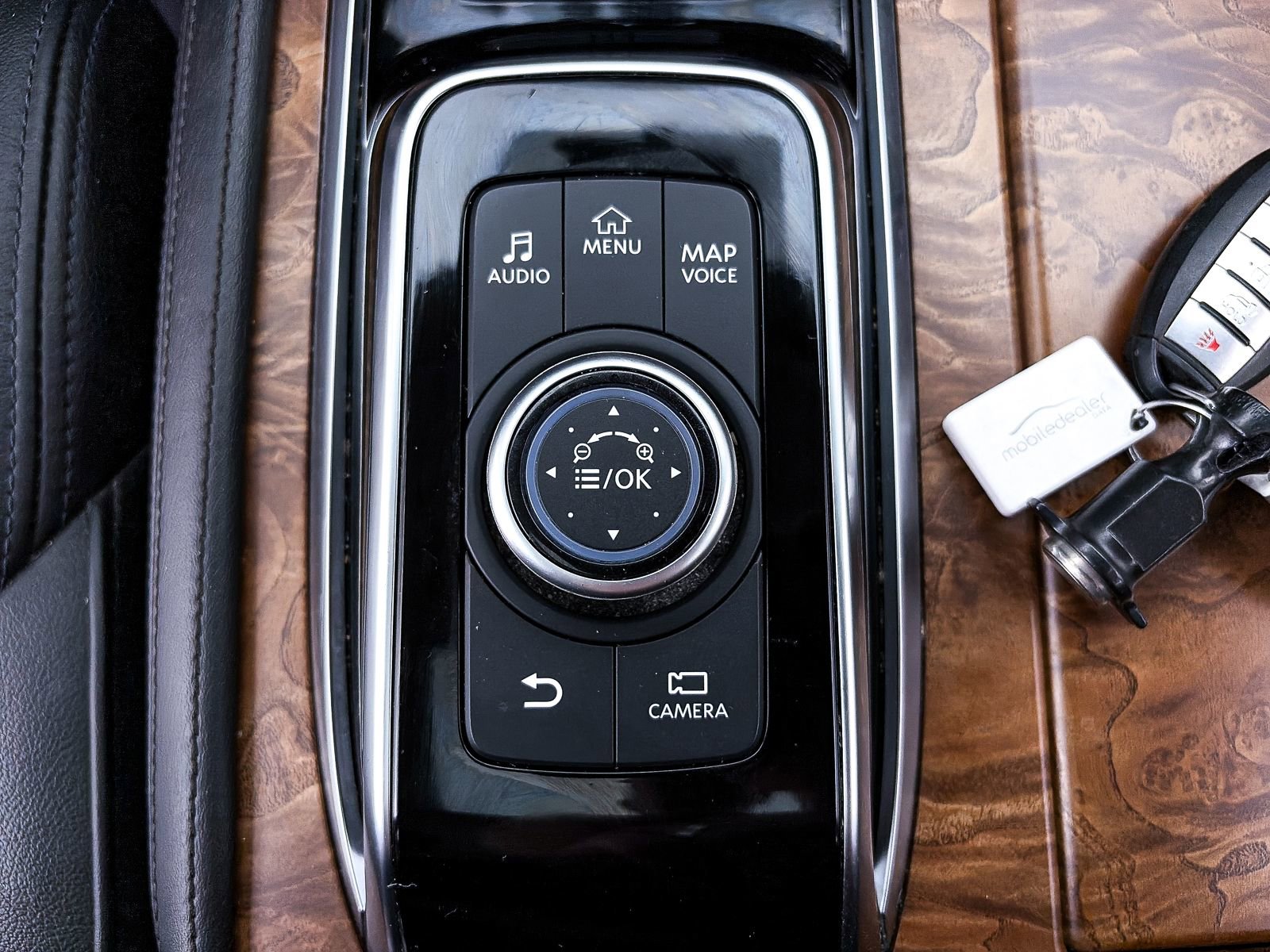 Used 2023 Nissan Armada SL RWD image 30